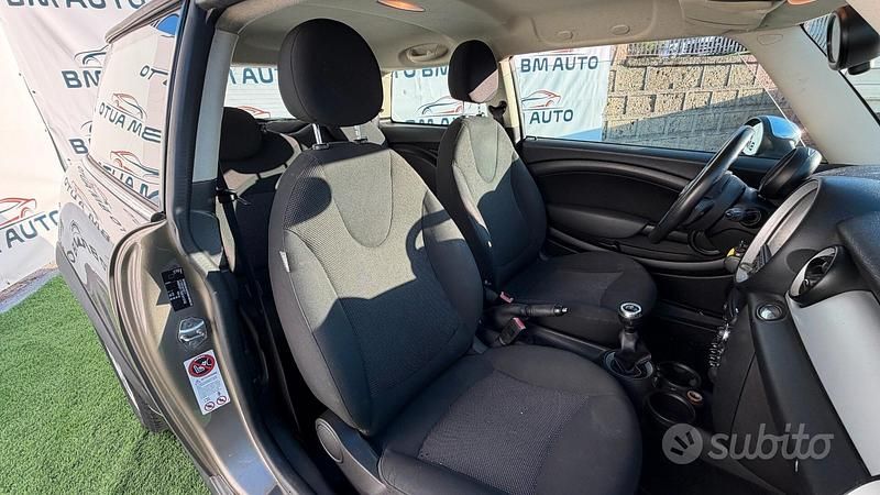 Usata Mini ONE 75 CV (55 kW) 2012 Grigio Utilitaria