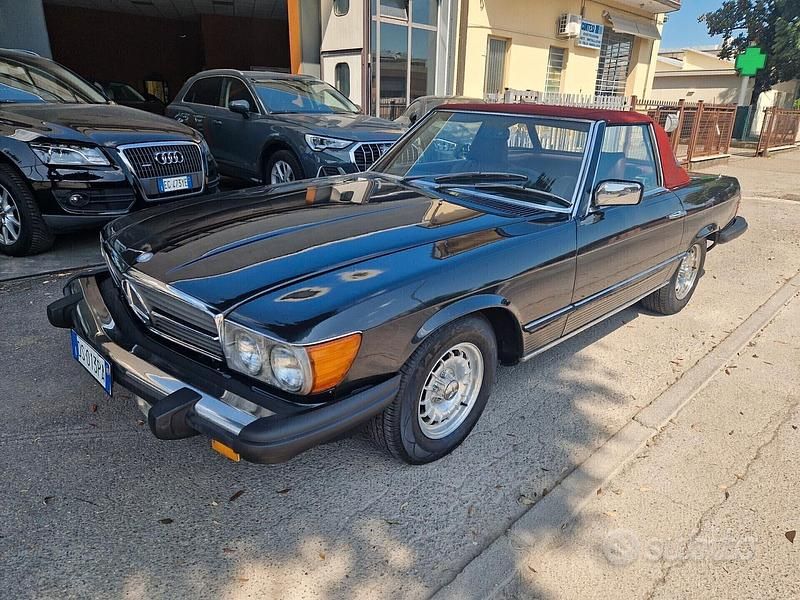 Usata Mercedes SL380 218 CV (160 kW) 1985 Nero Cabrio