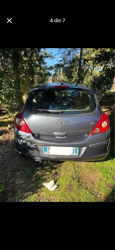 Usata Opel Corsa Edition 75 CV (55 kW) 2008 Utilitaria