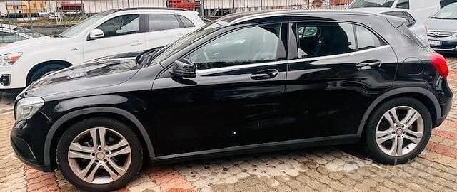 Usata Mercedes GLA200 Premium 185 CV (136 kW) 2016 Nero SUV