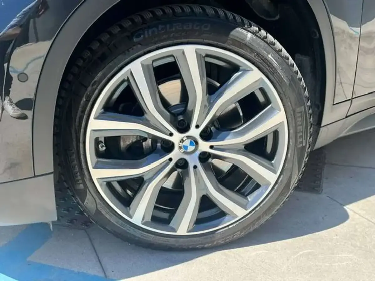 Usata BMW X1 Advantage 190 CV (139 kW) 2022 Black saphire SUV