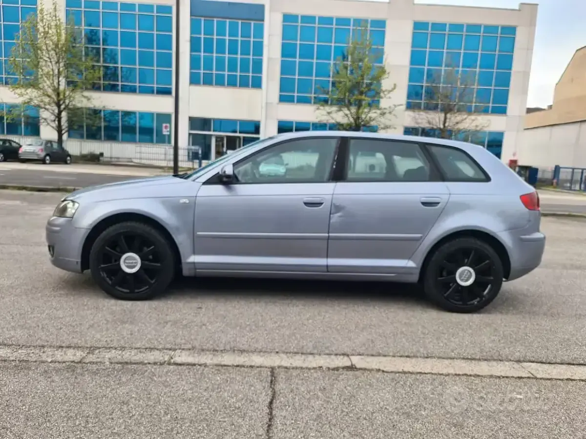 Usata Audi A3 Ambition 140 CV (102 kW) 2005 Grigio Utilitaria