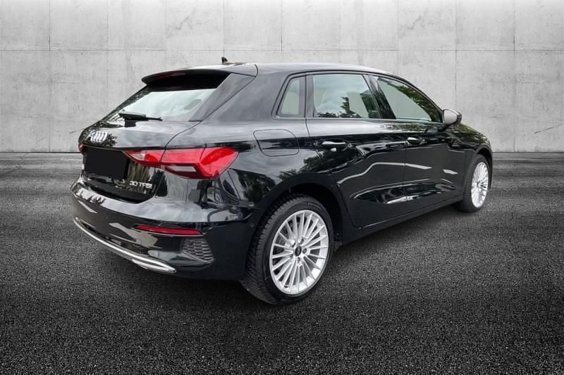 Usata Audi A3 e-tron Business 110 CV (80 kW) 2023 Nero metallizzato Utilitaria