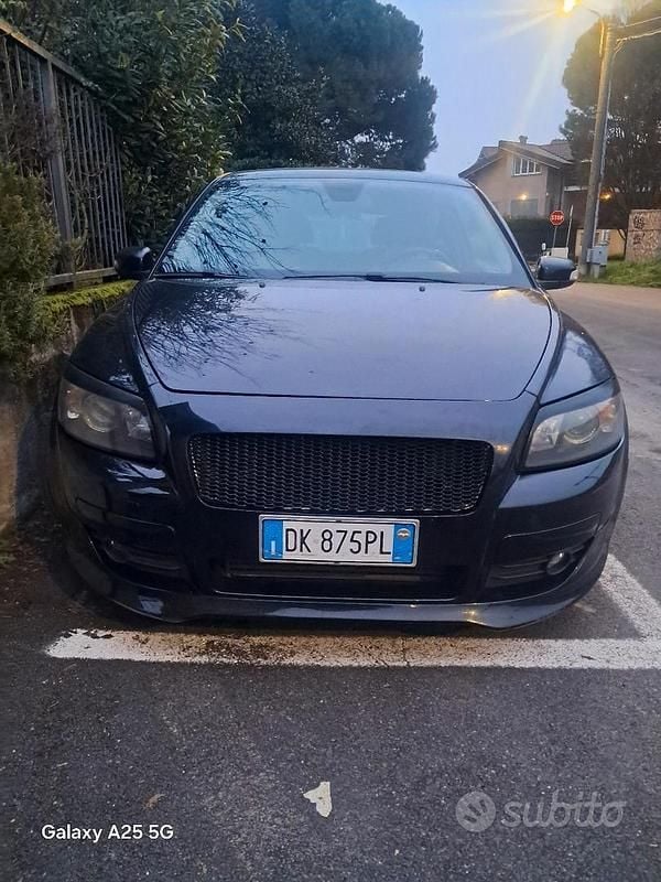 Usata Volvo C30 Summum 109 CV (80 kW) 2008 Nero Utilitaria