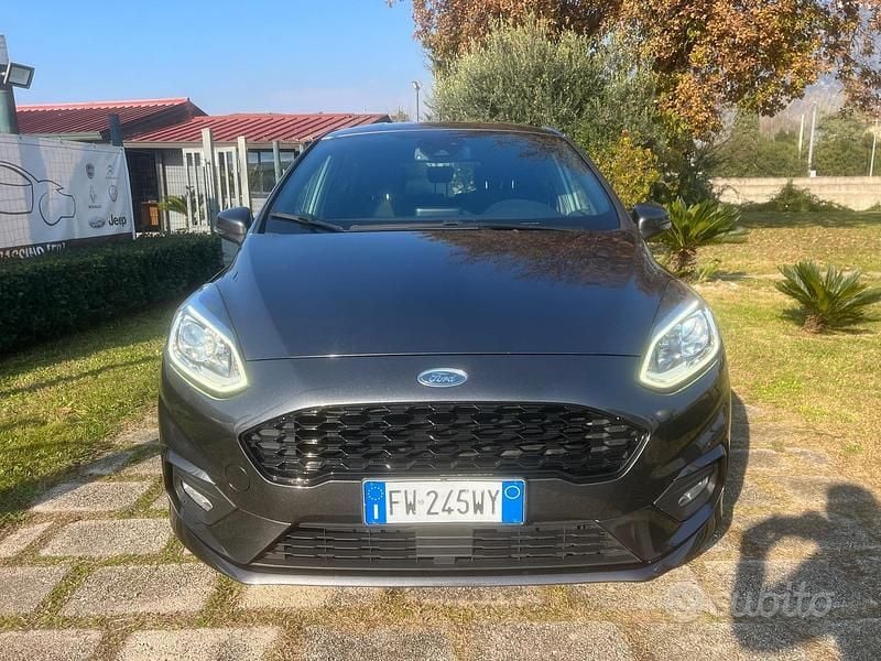 Usata Ford Fiesta ST-Line 86 CV (63 kW) 2019 Grigio Berlina