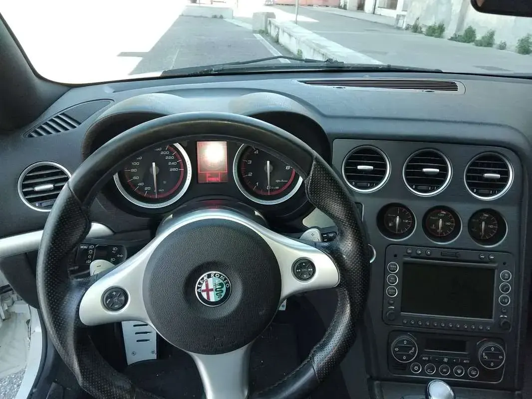 Usata Alfa Romeo Brera 185 CV (136 kW) 2009 Bianco Coupé
