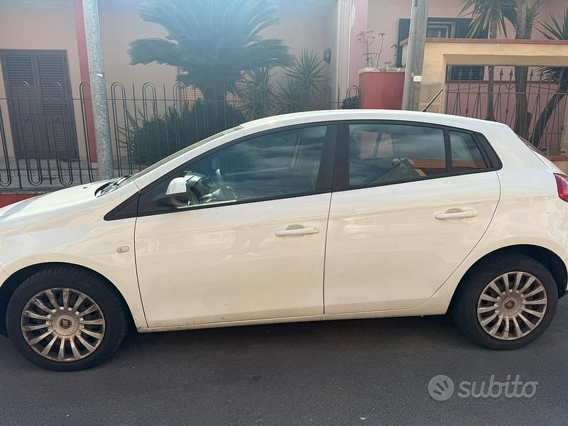 Usata Fiat Bravo 105 CV (77 kW) 2013 Utilitaria