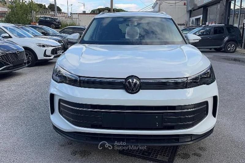 Nuova VW Tiguan Edition 131 CV (96 kW) 2026 Bianco SUV