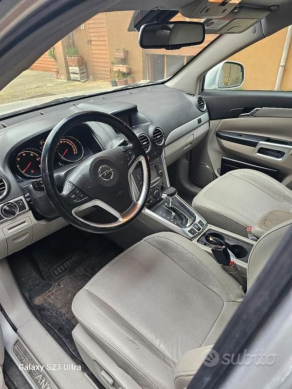 Usata Opel Antara Cosmo 184 CV (135 kW) 2012 Grigio SUV