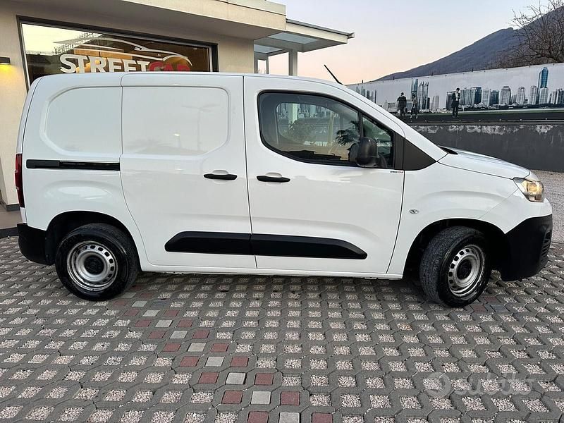 Usata Citroën Berlingo 102 CV (75 kW) 2020 Bianco Monovolume