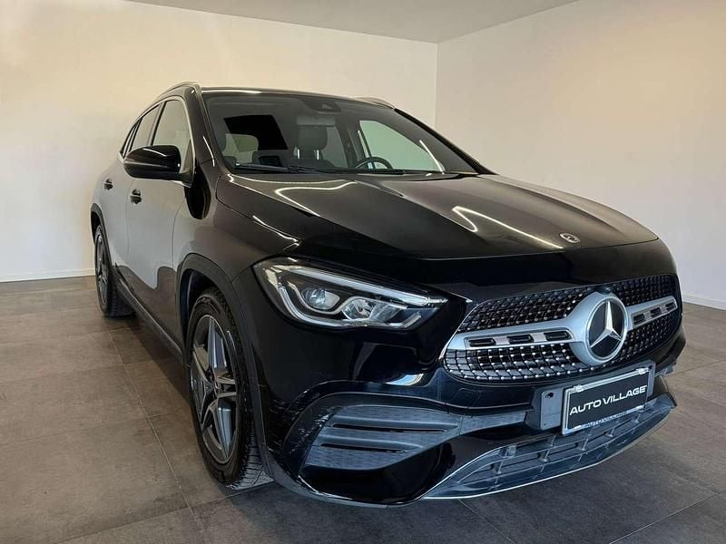 Usata Mercedes GLA200 Premium 150 CV (110 kW) 2021 Nero notte pastello SUV
