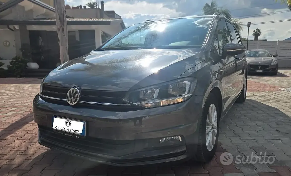 Usata VW Touran Highline 115 CV (84 kW) 2017 Grigio Monovolume