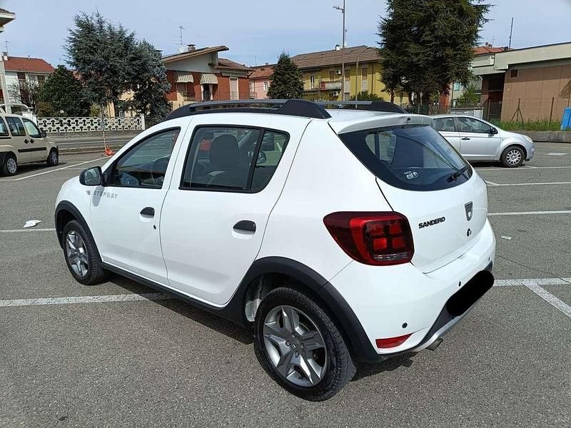 Usata Dacia Sandero Stepway 90 CV (66 kW) 2018 Berlina