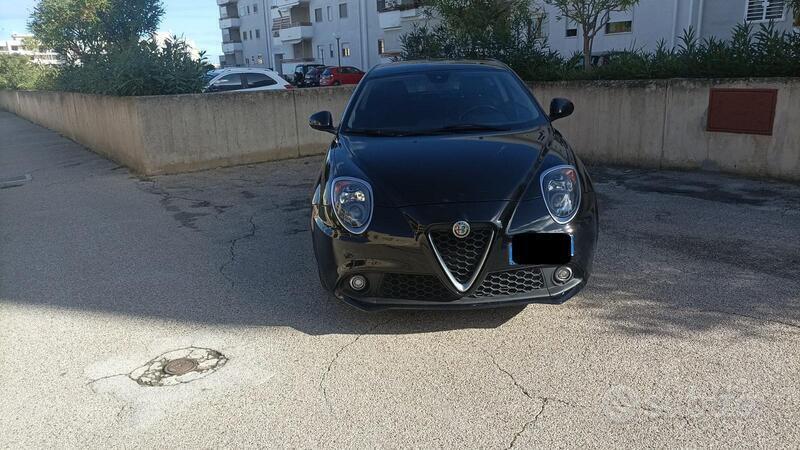 Usato 2016 Alfa Romeo MiTo 1.2 Diesel 90 CV (9.400 €)