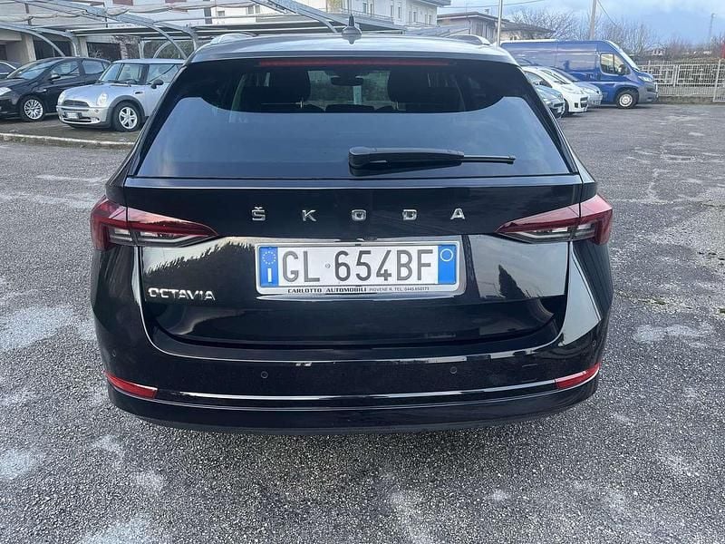 Usata Skoda Octavia Style 150 CV (110 kW) 2022 Nero Station wagon