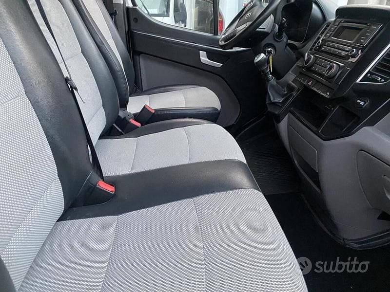 Usata Hyundai H 350 Classic 169 CV (124 kW) 2016 Bianco Furgone