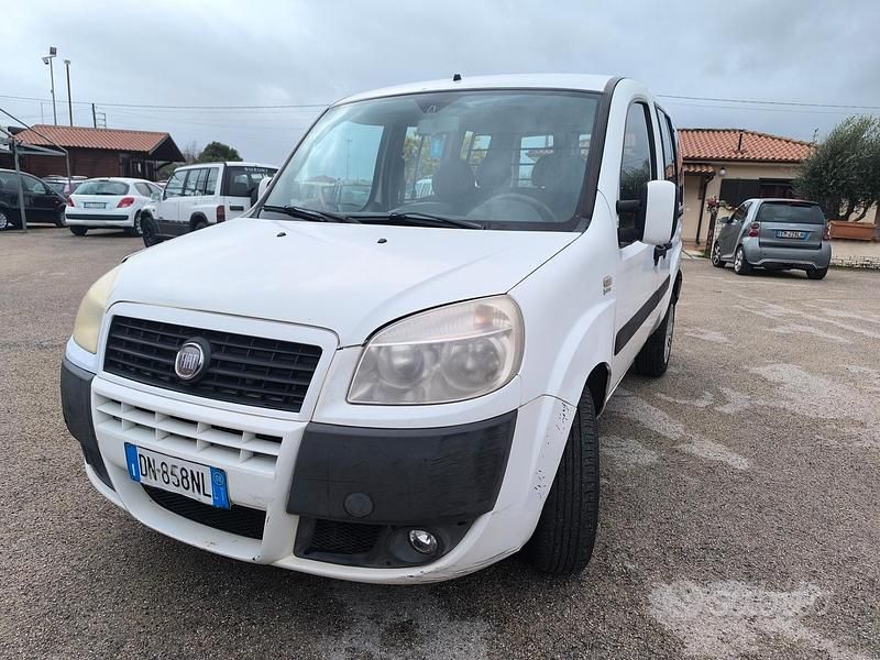 Usata Fiat Doblò Active 105 CV (77 kW) 2008 Bianco Monovolume
