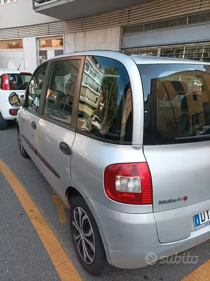 Usata Fiat Multipla 120 CV (88 kW) 2009 Grigio Monovolume
