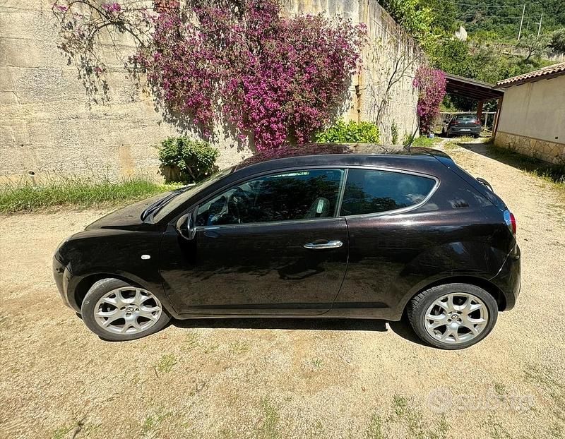 Usata Alfa Romeo MiTo 120 CV (88 kW) 2010 Nero Utilitaria