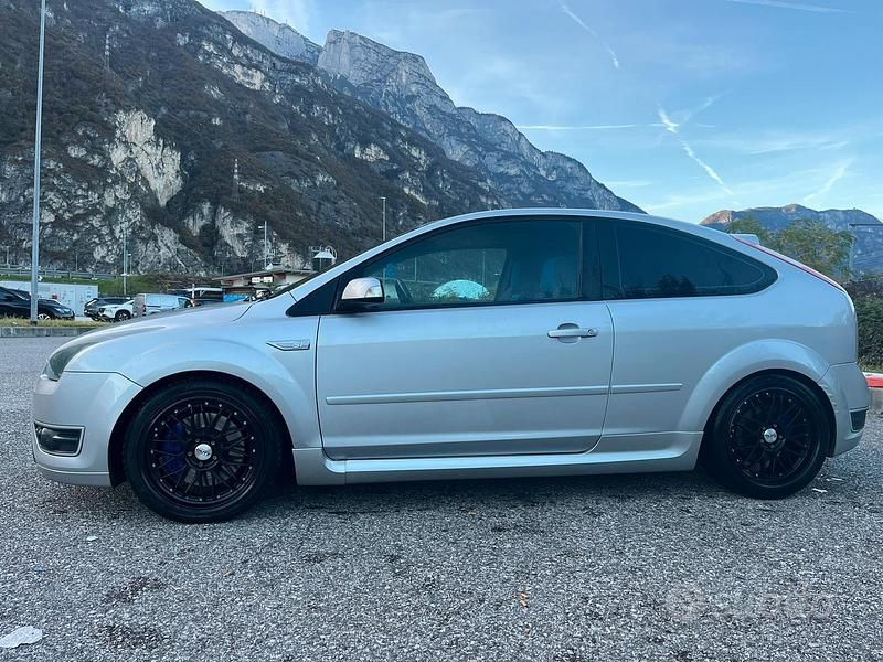 Usata Ford Focus ST 225 CV (165 kW) 2007 Grigio Coupé