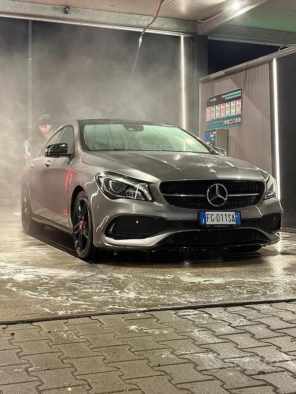Usata Mercedes CLA200 2017 Grigio Berlina
