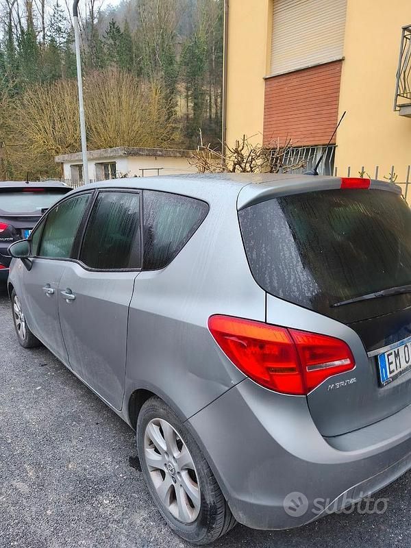 Usata Opel Meriva 120 CV (88 kW) 2012 Grigio Monovolume