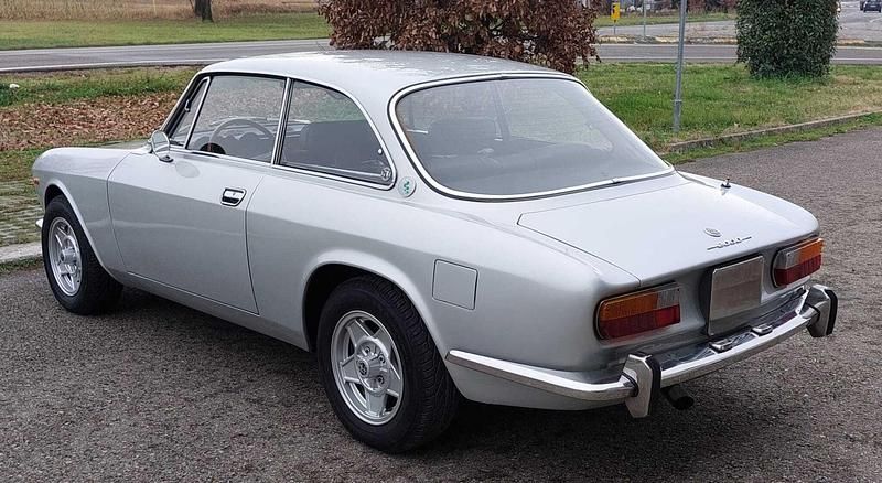 Usata Alfa Romeo GT Veloce 131 CV (96 kW) 1974 Argento Coupé