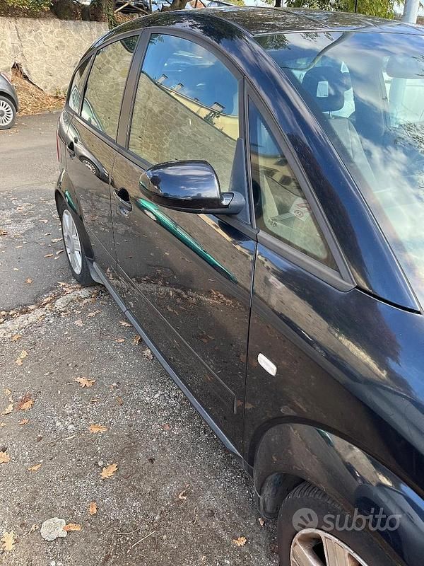 Usata Audi A2 75 CV (55 kW) 2001 Blu Utilitaria