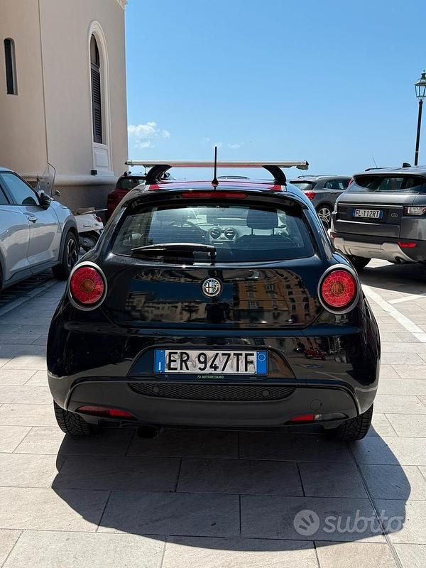Second-hand Alfa Romeo MiTo 85 CP (62 kW) 2013 Negru Hatchback