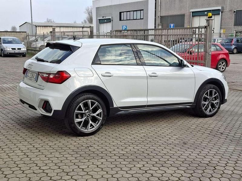 Usata Audi A1 Ambiente 116 CV (85 kW) 2020 Bianco SUV