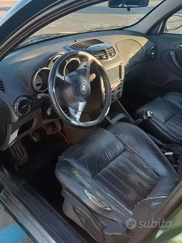 Usata Alfa Romeo 147 116 CV (85 kW) 2001 Utilitaria