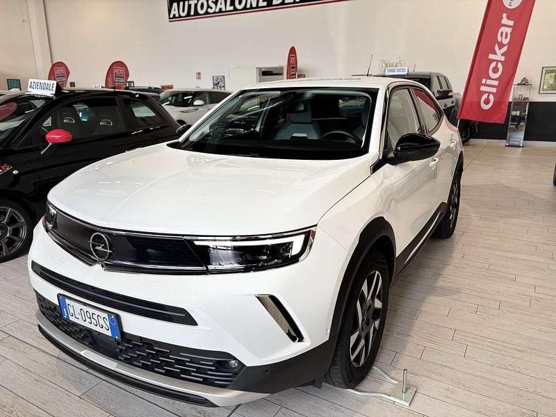 Usata Opel Mokka Elegance 101 CV (74 kW) 2022 Bianco perla SUV