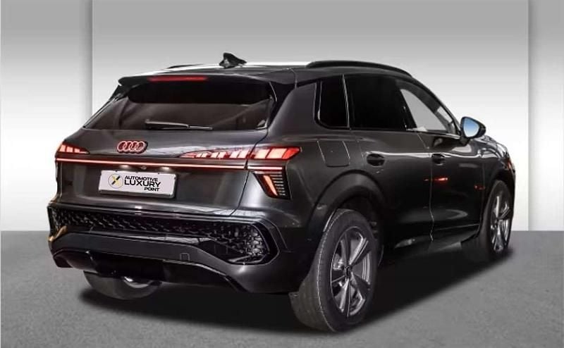 Nuova Audi Q3 S-Line 150 CV (110 kW) 2026 Grigio SUV