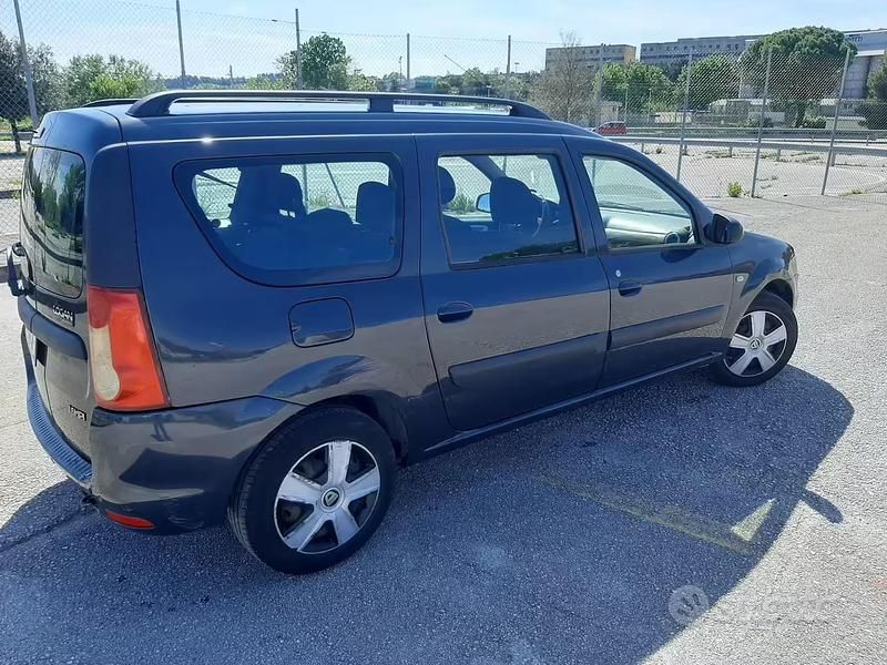 Usata Dacia Logan MCV 87 CV (63 kW) 2009 Grigio Station wagon
