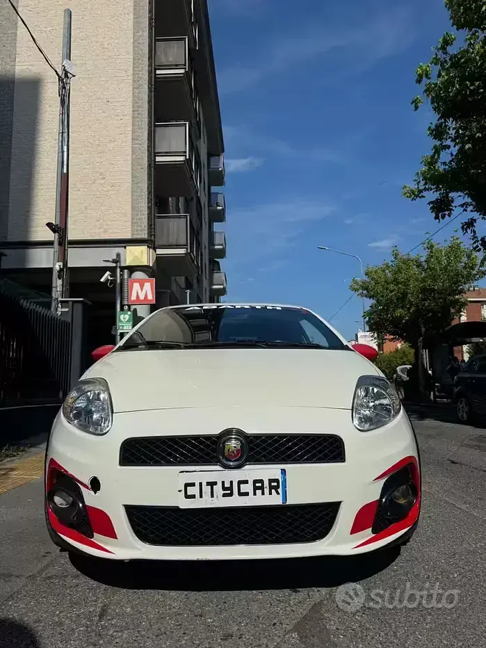 Usata Abarth Grande Punto 155 CV (114 kW) 2008 Bianco Utilitaria
