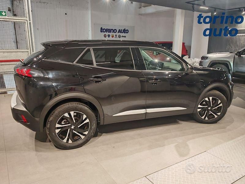 Usata Peugeot 2008 Allure 131 CV (96 kW) 2022 Nero SUV