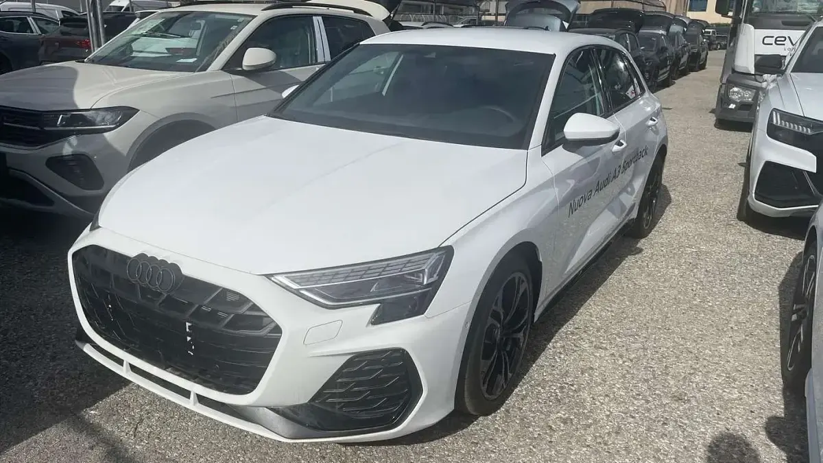 Usata Audi A3 S-Line 150 CV (110 kW) 2024 Berlina