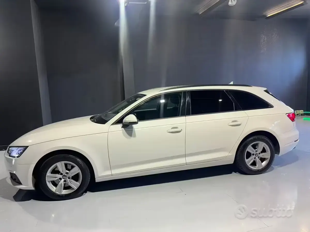 Usata Audi A4 Business 122 CV (89 kW) 2018 Bianco Station wagon