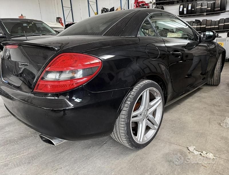 Usata Mercedes SLK200 184 CV (135 kW) 2010 Nero Cabrio