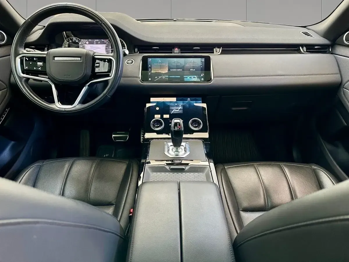 Usata Land Rover Range Rover evoque SE Dynamic 163 CV (119 kW) 2022 Eiger grey SUV