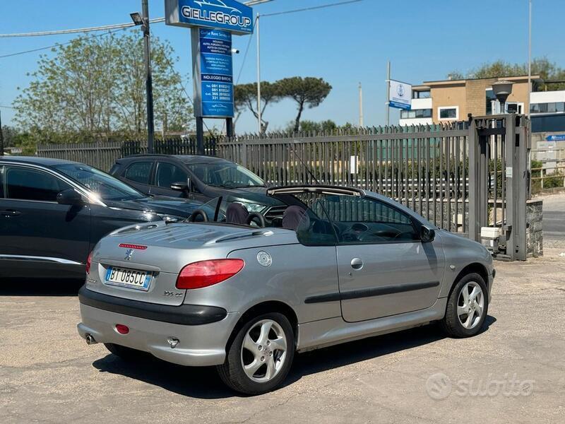 Usato 2001 Peugeot 206 CC 1.6 Benzin 109 CV (2.600 €)