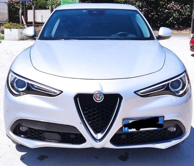 Usata Alfa Romeo Stelvio Business 190 CV (139 kW) 2020 Bianco SUV