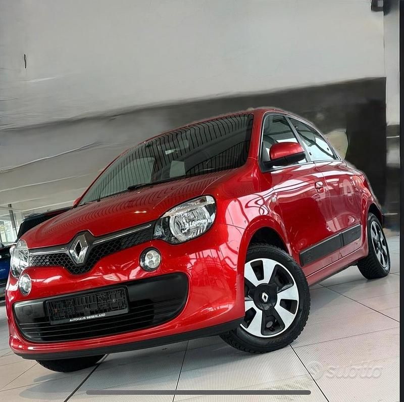 Rosso Usata 2016 Renault Twingo Life Due volumi | 7900 € (Buon prezzo) - Immagine 1/4