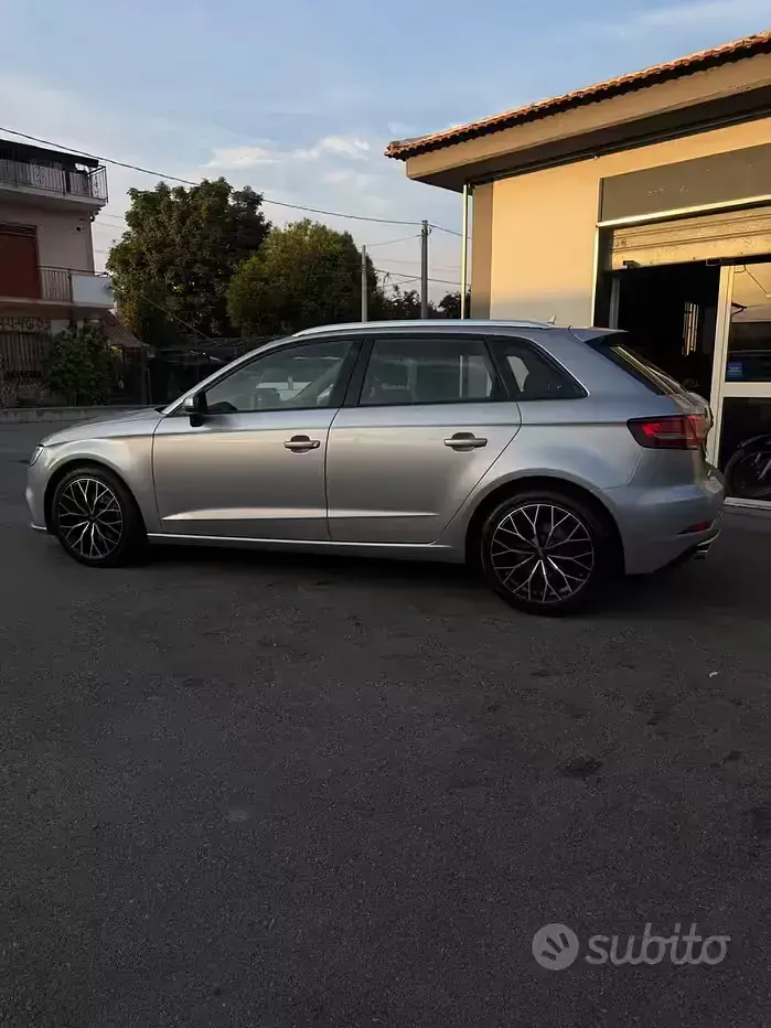 Usata Audi A3 Sport 116 CV (85 kW) 2018 Grigio Berlina