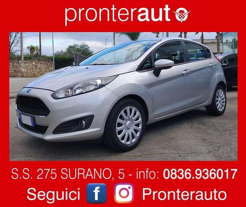 Usata Ford Fiesta 95 CV (69 kW) 2017 Argento Berlina