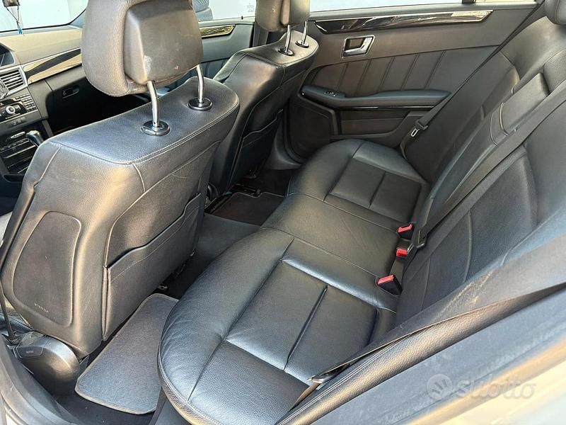 Usata Mercedes E250 204 CV (150 kW) 2011 Bianco Berlina