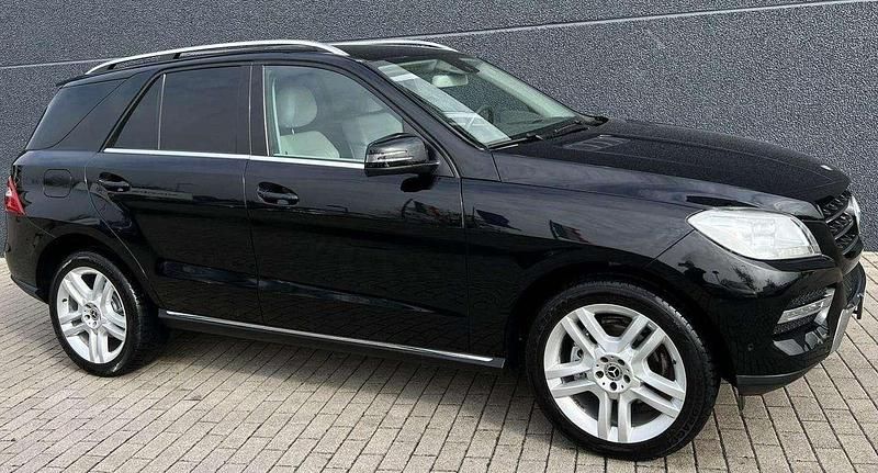 Begagnad Mercedes ML250 204 HK (150 kW) 2015 Svart SUV