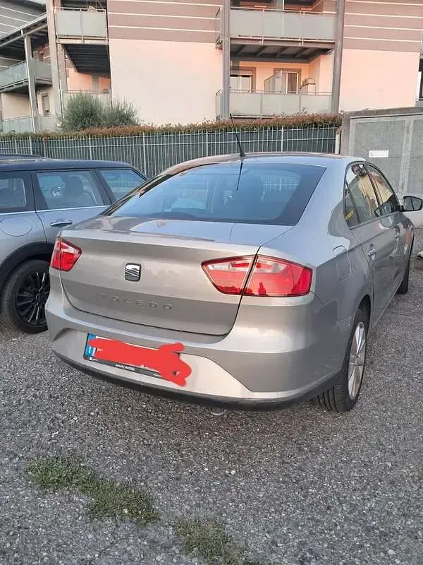 Usata Seat Toledo Reference 105 CV (77 kW) 2014 Utilitaria