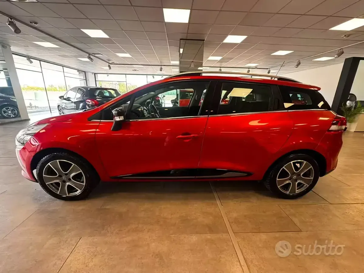 Usata Renault Clio 90 CV (66 kW) 2015 Rosso Station wagon