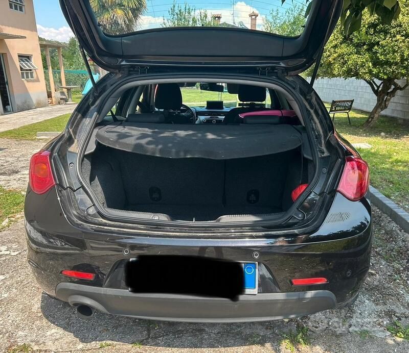 Usata Alfa Romeo Giulietta 170 CV (125 kW) 2013 Nero Utilitaria